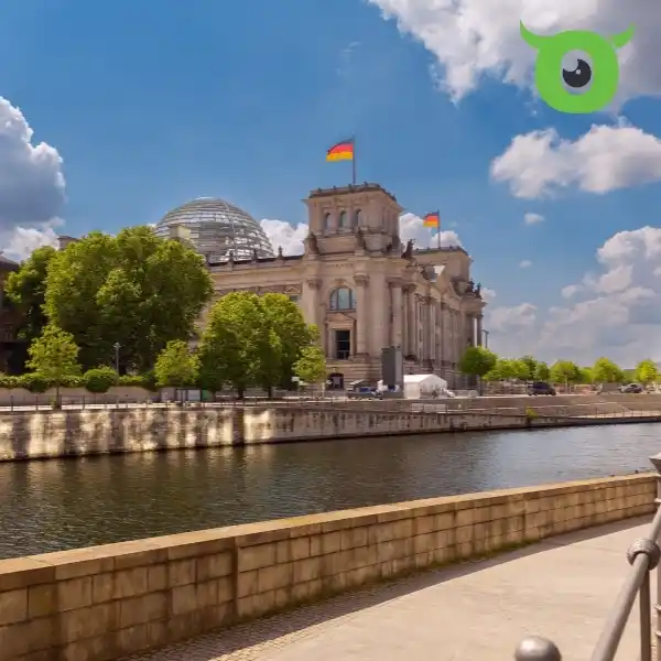 Berliner Reichstag mit Spree – individuell bedrucktes Klebeband mit Logo in Berlin